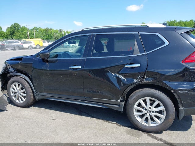 JN8AT2MV4HW016650 Nissan ROGUE SV