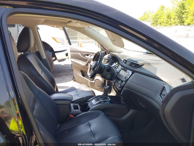 JN8AT2MV4HW016650 Nissan ROGUE SV