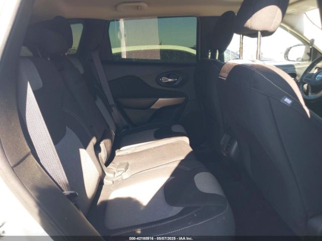 1C4PJMAS0HW631536 Jeep Cherokee Altitude 4x4