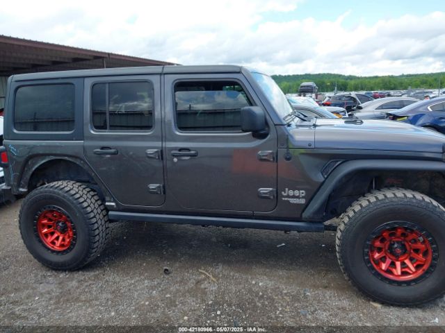 1C4HJXDG9KW598816 Jeep Wrangler Unlimited Sport S 4x4