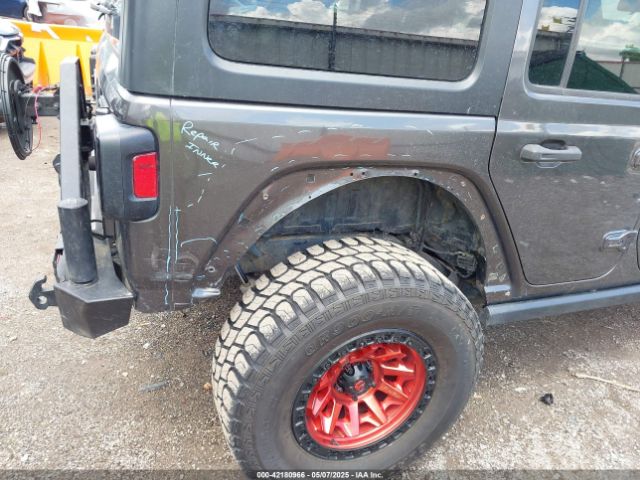 1C4HJXDG9KW598816 Jeep Wrangler Unlimited Sport S 4x4