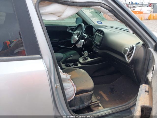2021 KIA SOUL KNDJ23AU4M7793351 Photo 4