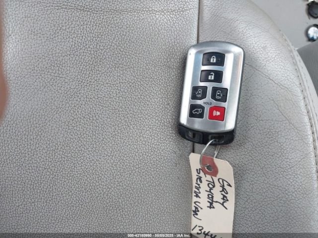 5TDYK3DC0ES436502 Toyota Sienna Xle V6 8 Passenger