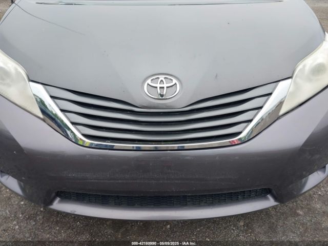 5TDYK3DC0ES436502 Toyota Sienna Xle V6 8 Passenger