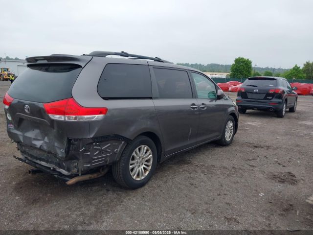 5TDYK3DC0ES436502 Toyota Sienna Xle V6 8 Passenger