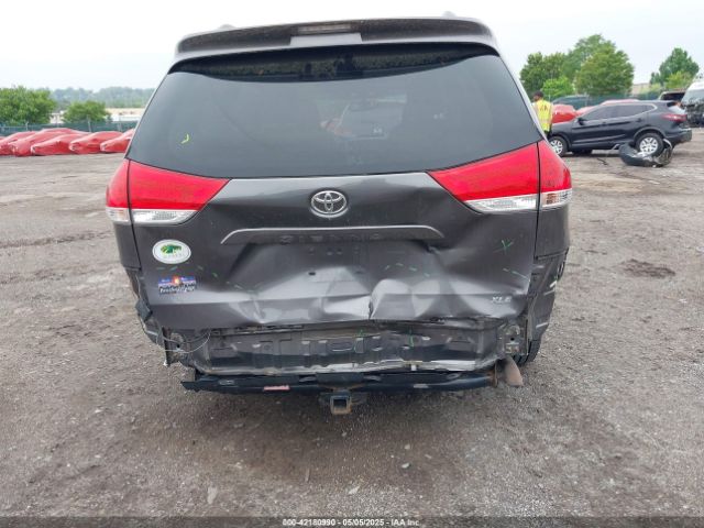 5TDYK3DC0ES436502 Toyota Sienna Xle V6 8 Passenger
