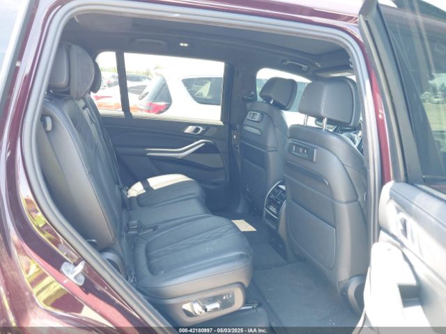 2021 BMW X7 5UXCW2C05M9F41986 Photo 7