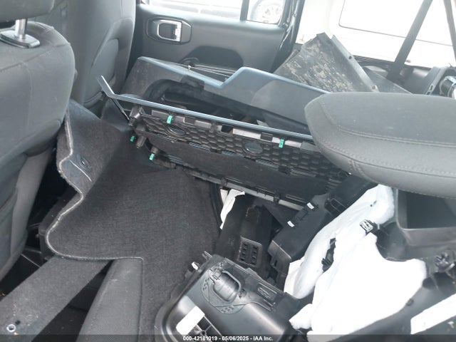 1C4HJXDN7LW130390 Jeep 2020