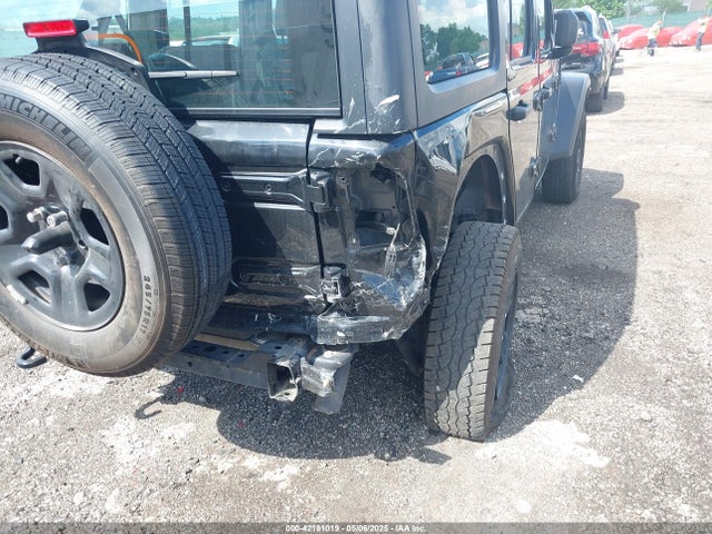 1C4HJXDN7LW130390 Jeep 2020