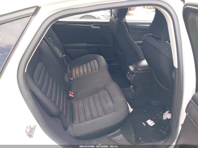 3FA6P0H76GR142179 Ford 2016