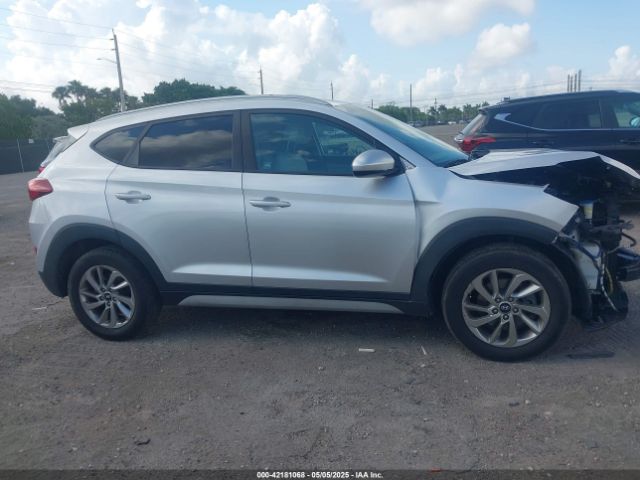 KM8J33A49JU710714 Hyundai TUCSON SEL