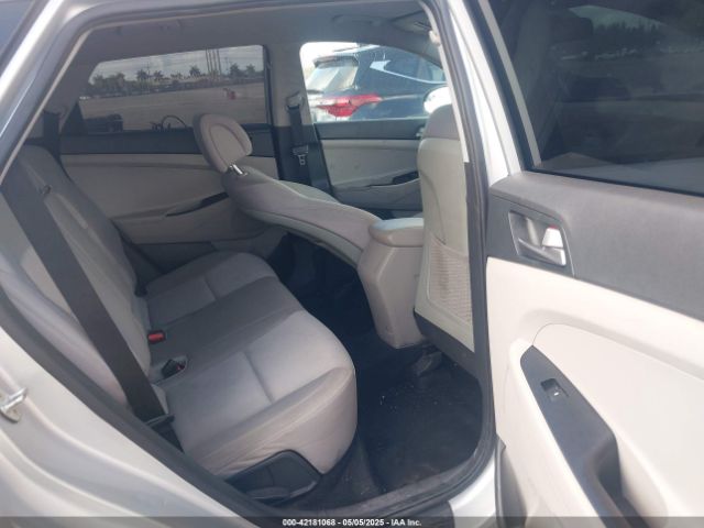 KM8J33A49JU710714 Hyundai TUCSON SEL