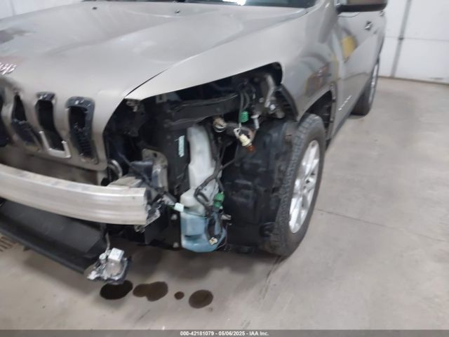 1C4PJMCS6HW634597 Jeep Cherokee Latitude 4x4