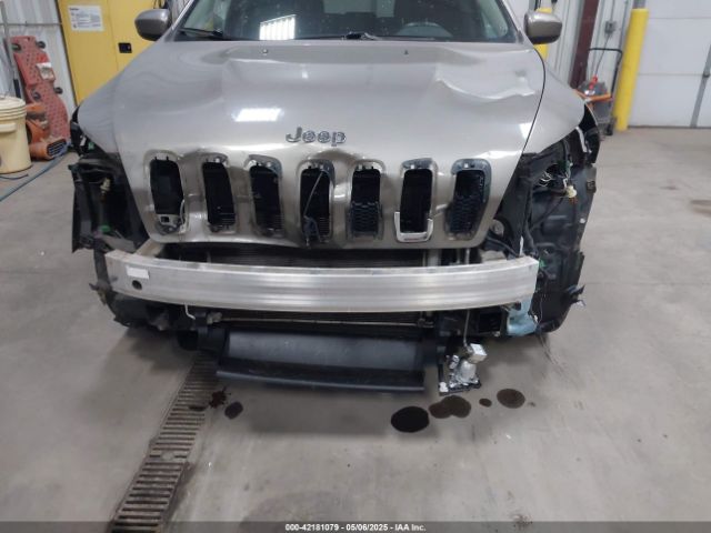 1C4PJMCS6HW634597 Jeep Cherokee Latitude 4x4