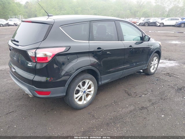 1FMCU9GD3HUD90154 Ford ESCAPE SE
