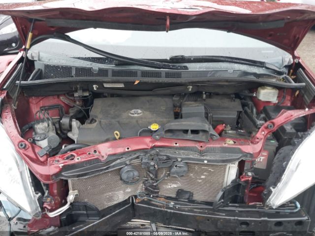 5TDYK3DC3FS566341 Toyota Sienna Xle 8 Passenger