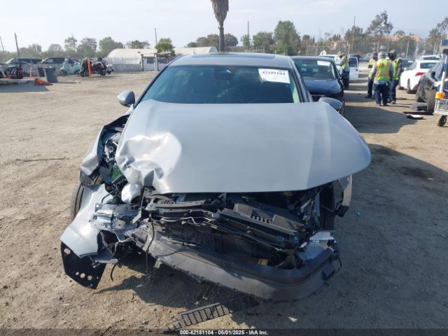 1HGCY2F8XRA070757 Honda Accord Hybrid Touring