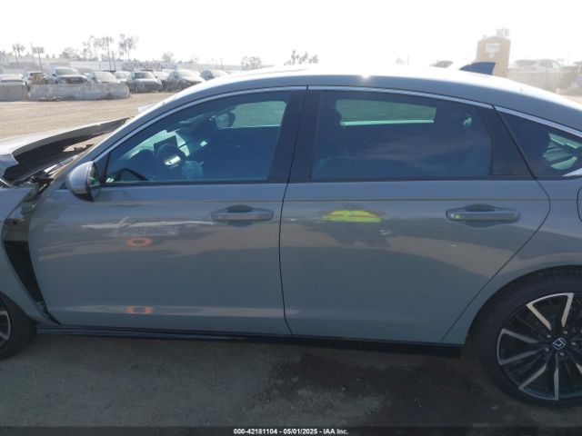 1HGCY2F8XRA070757 Honda Accord Hybrid Touring