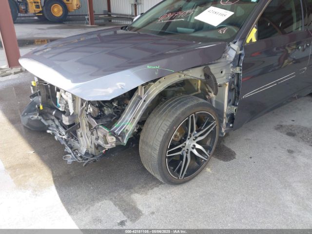 1HGCV2F9XNA002714 Honda Accord Touring