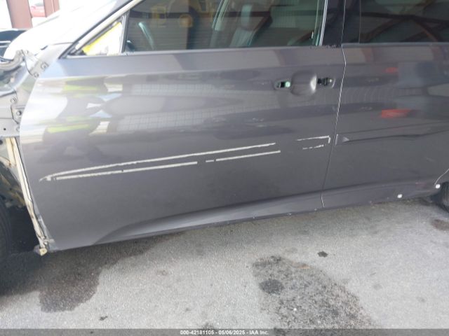 1HGCV2F9XNA002714 Honda Accord Touring