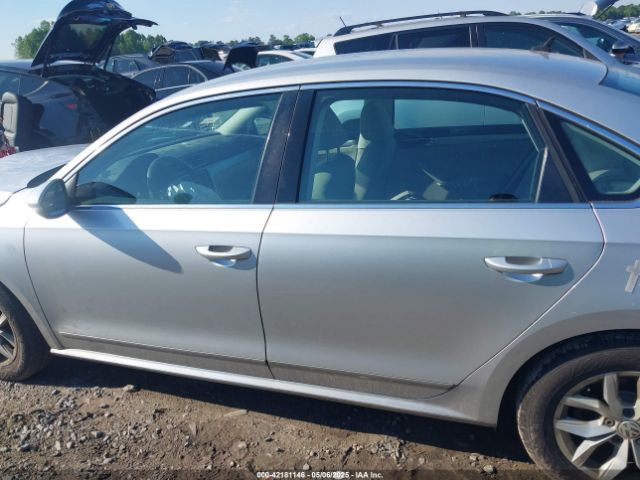 1VWAT7A30HC009964 Volkswagen Passat 1.8t S
