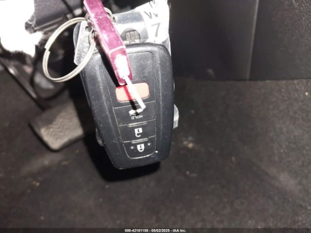 7MUDAAAGXPV063698 Toyota Corolla Cross Xle