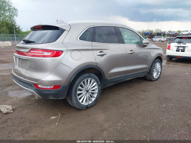 5LMCJ1D97KUL39481 Lincoln Mkc Standard