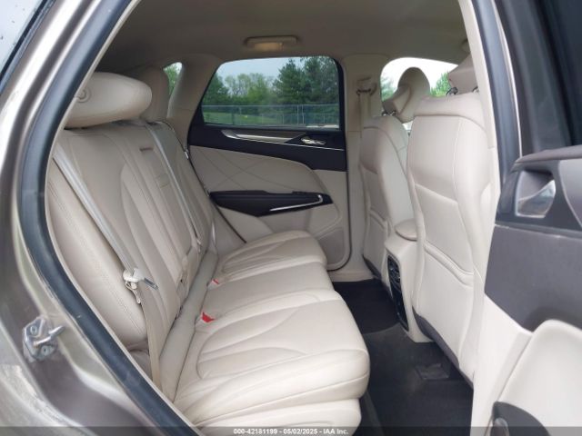 5LMCJ1D97KUL39481 Lincoln Mkc Standard