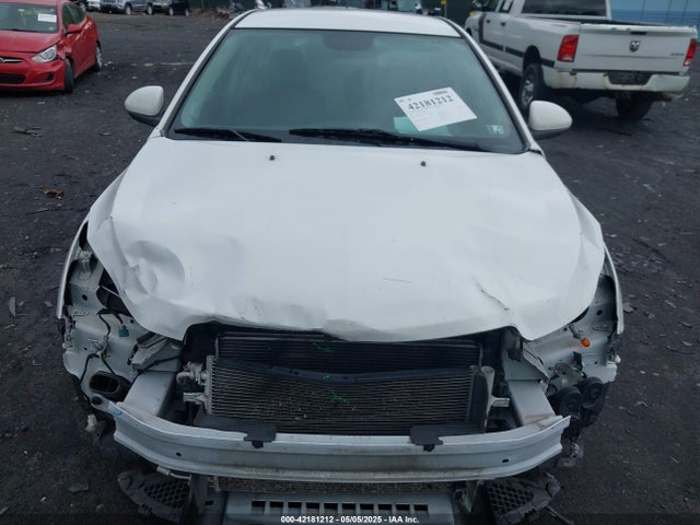 1G1PC5SBXE7435942 Chevrolet Cruze 1lt Auto
