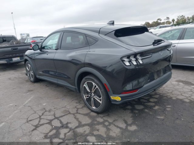 2022 FORD MUSTANG MACH-E 3FMTK1RM3NMA25588 Photo 2
