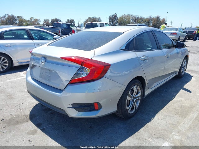 Honda Civic Lx 2018 2HGFC2F58JH527122 Image 4