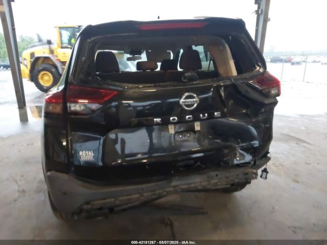 5N1AT3AA6MC688333 Nissan Rogue S Fwd