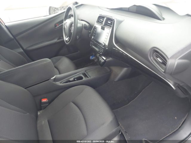 JTDKAMFU2N3181566 Toyota Prius L