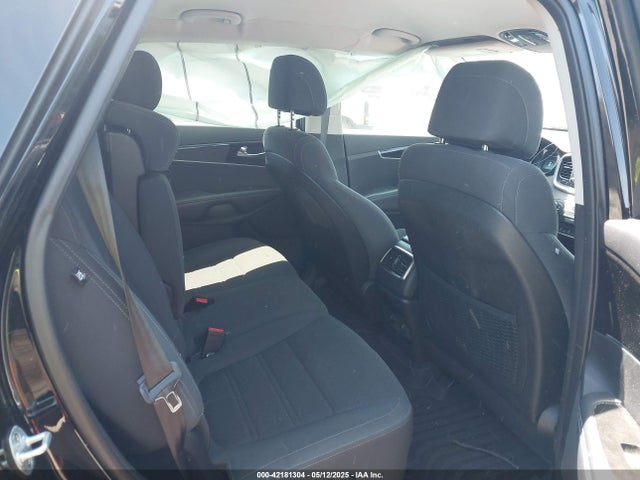 5XYPGDA34HG325685 KIA Sorento