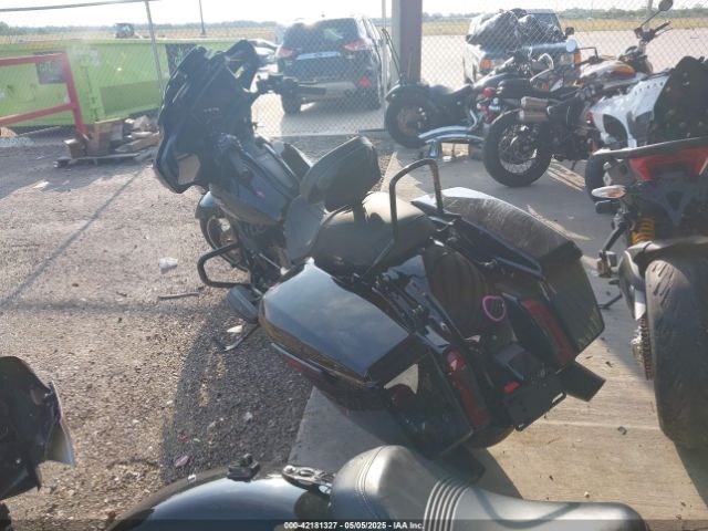 2024 HARLEY-DAVIDSON FLHX 1HD1KB714RB647848 Photo 2