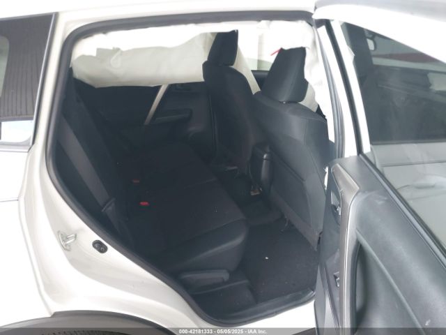 JTMZFREV3JJ187597 Toyota RAV4 LE