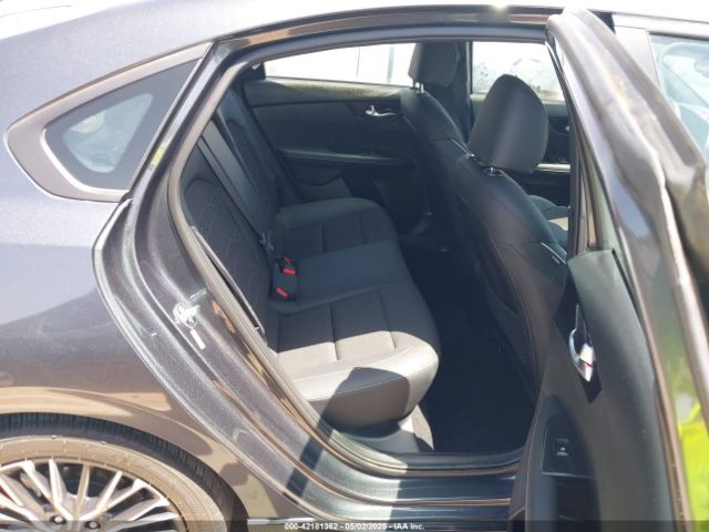 3KPF54AD5RE729166 KIA Forte Gt-line