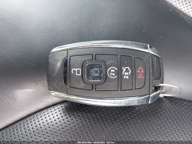 2LMPJ6KR6JBL41042 Lincoln Mkx Select