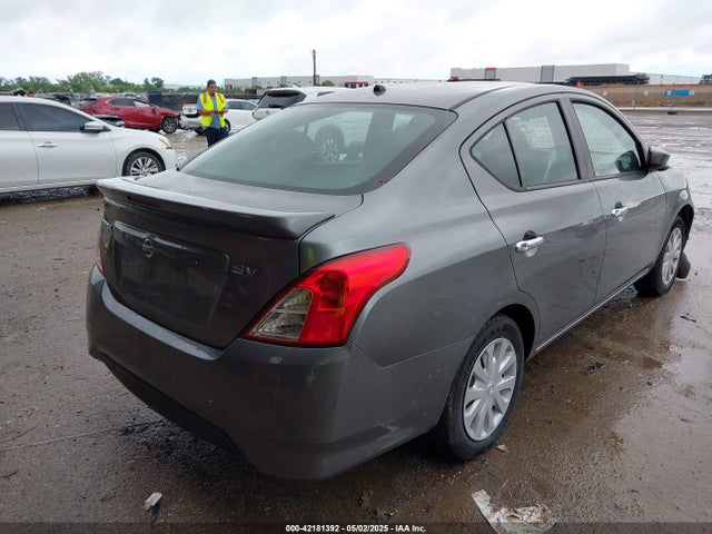3N1CN7AP8HL816216 Nissan 2017