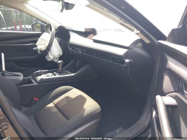 2022 MAZDA MAZDA3 3MZBPAAL2NM301468 Photo 4