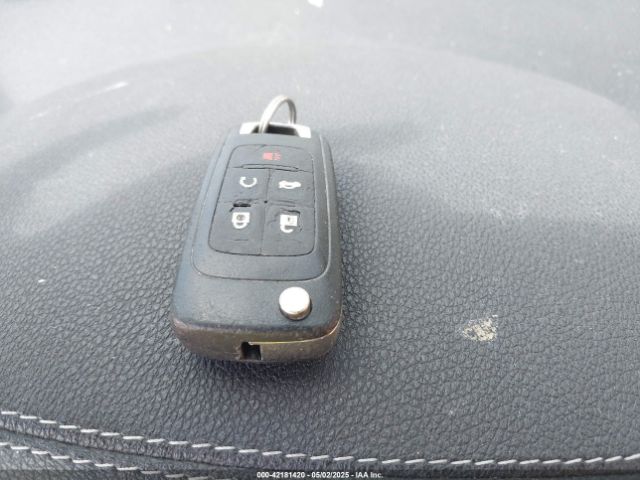 1G11D5SL7FU138920 Chevrolet MALIBU 2LT