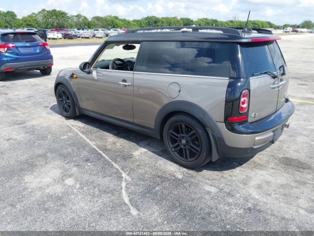 2013 MINI CLUBMAN WMWZF3C51DT489685 Photo 2