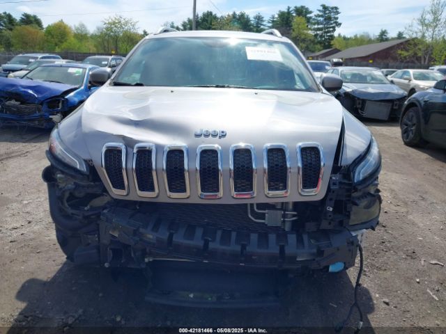 1C4PJMCX0JD550224 Jeep Cherokee Latitude 4x4