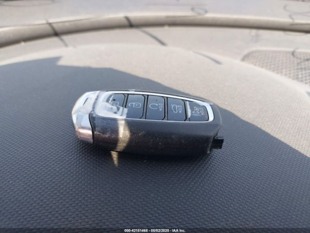 KMHLS4AG8NU281907 Hyundai ELANTRA SEL