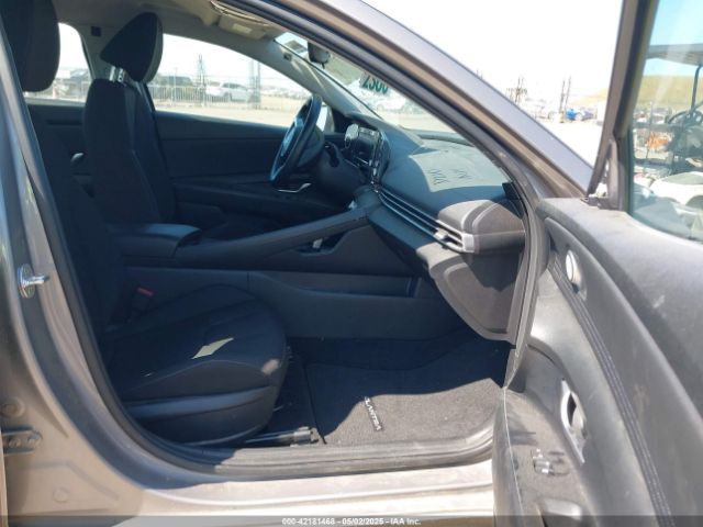KMHLS4AG8NU281907 Hyundai ELANTRA SEL