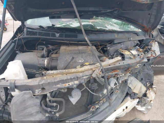 5TFRW5F14GX207771 Toyota Tundra Sr5 5.7l V8