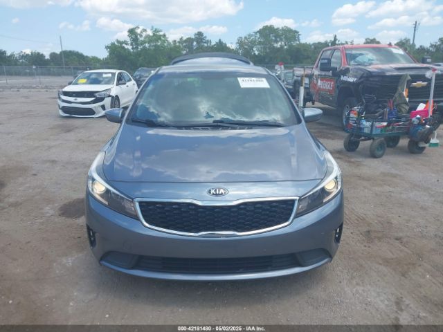 3KPFL4A79JE282653 KIA FORTE S