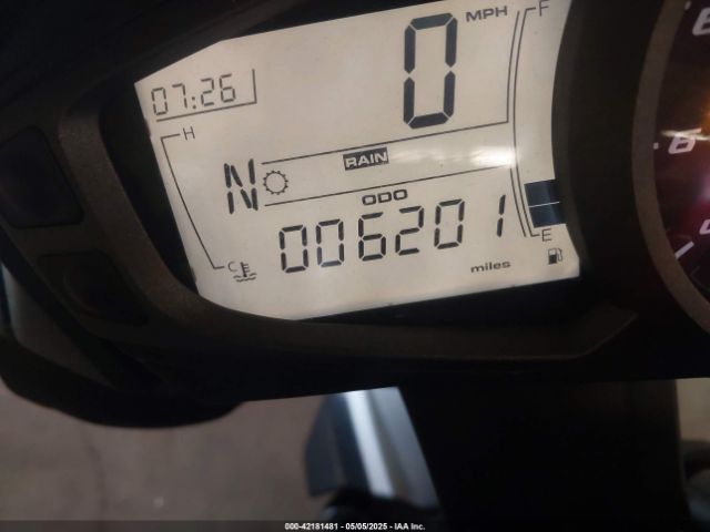 2020 TRIUMPH MOTORCYCLE STREET TRIPLE SMTA534D1LTAA3092 Photo 6