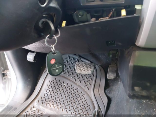 5TFRY5F15HX214109 Toyota Tundra Sr5 5.7l V8