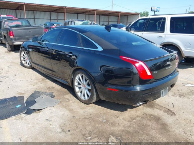 2017 JAGUAR XJ SAJWA1C76H8W08819 Photo 2